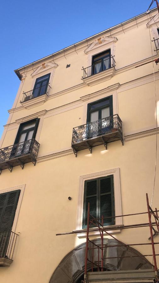 Casa Vittoria Apartment Salerno Ngoại thất bức ảnh