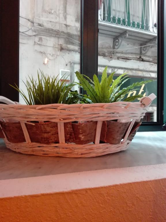 Casa Vittoria Apartment Salerno Ngoại thất bức ảnh